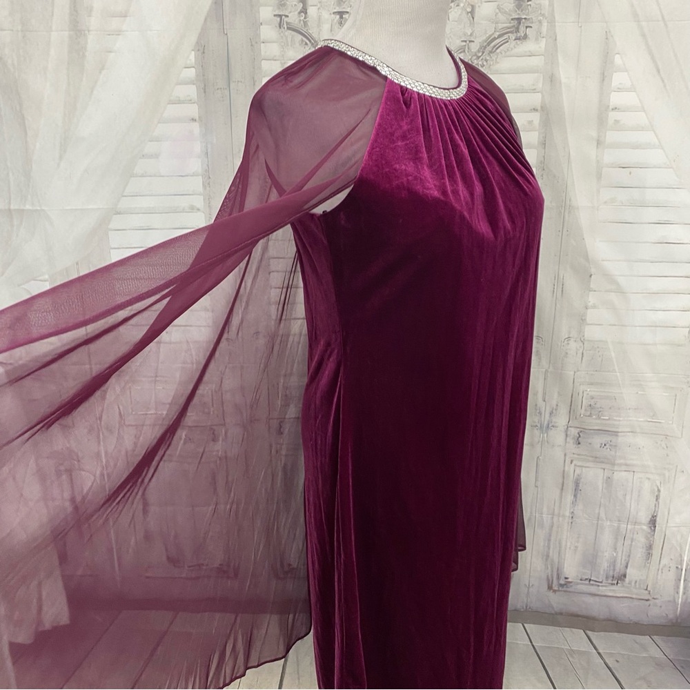 NWT R&M Richards Size 8 Plum Purple Rhinestone Cape Sleeve Sheath Dress Chiffon - Picture 9 of 15
